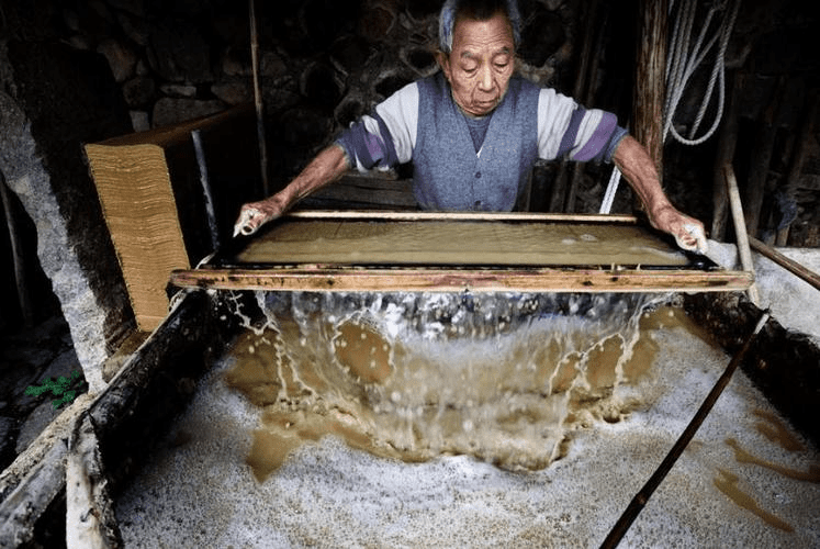 造紙抄紙消泡劑應(yīng)用場(chǎng)景圖